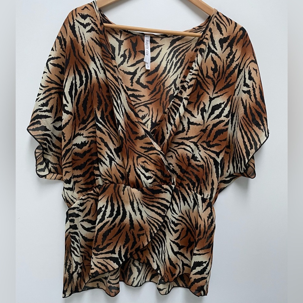 Haute Fox Women Blouse Tiger Print Size: 2X